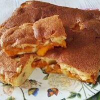 Пирог или шарлотка с абрикосами