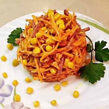 Салат с корейской морковкой и кукурузой