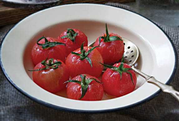 Вы сейчас просматриваете Быстрые маринованные помидоры